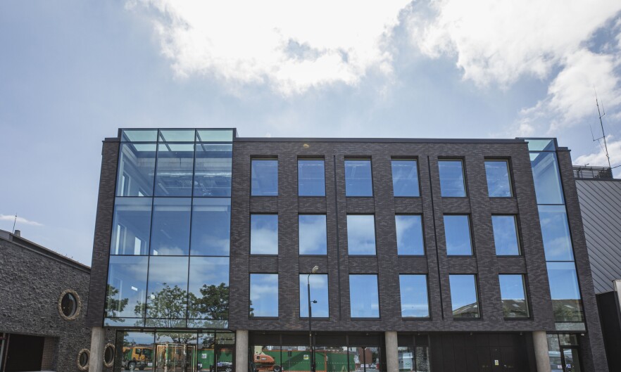 the eight building.jpg 2